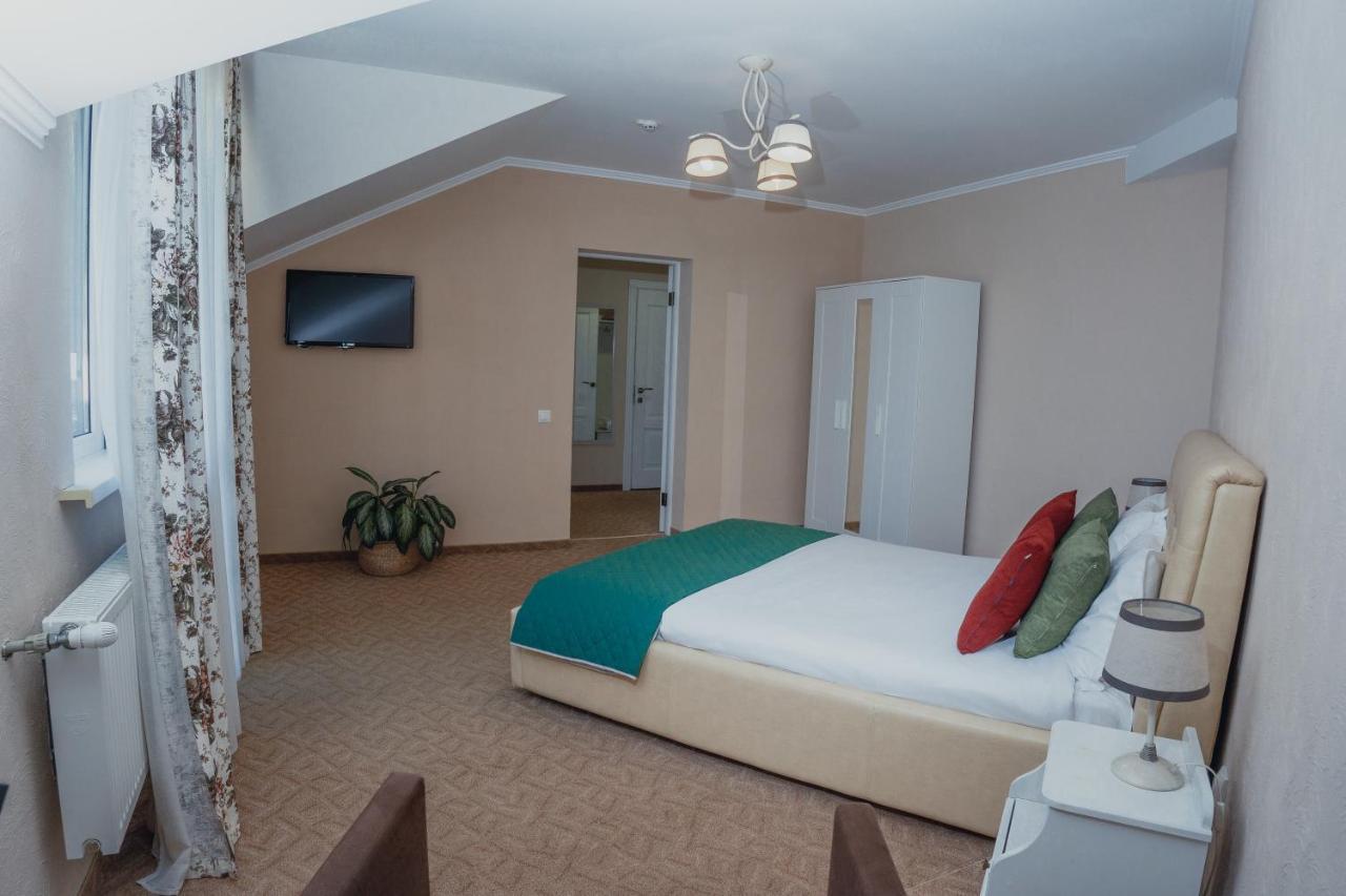 Hotel&Restaurant Premium Club Yaremche Bagian luar foto
