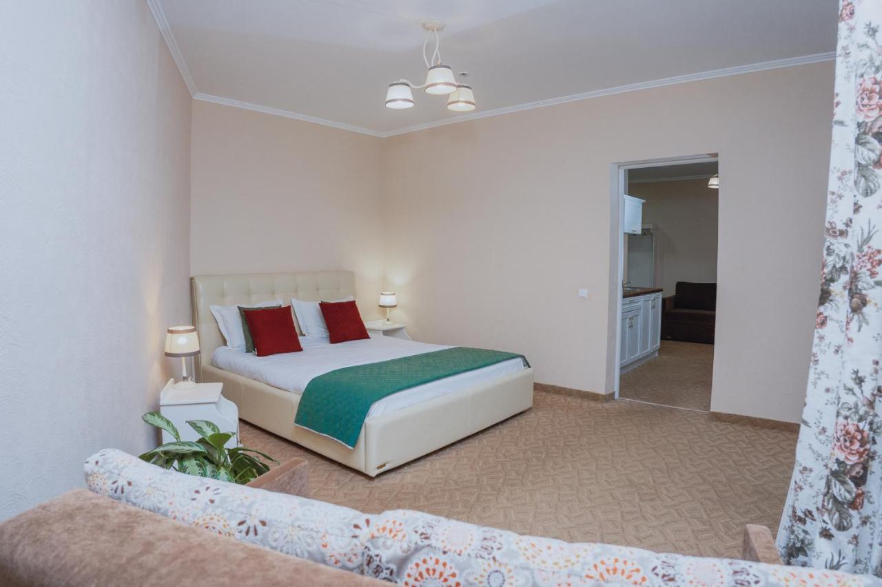 Hotel&Restaurant Premium Club Yaremche Bagian luar foto