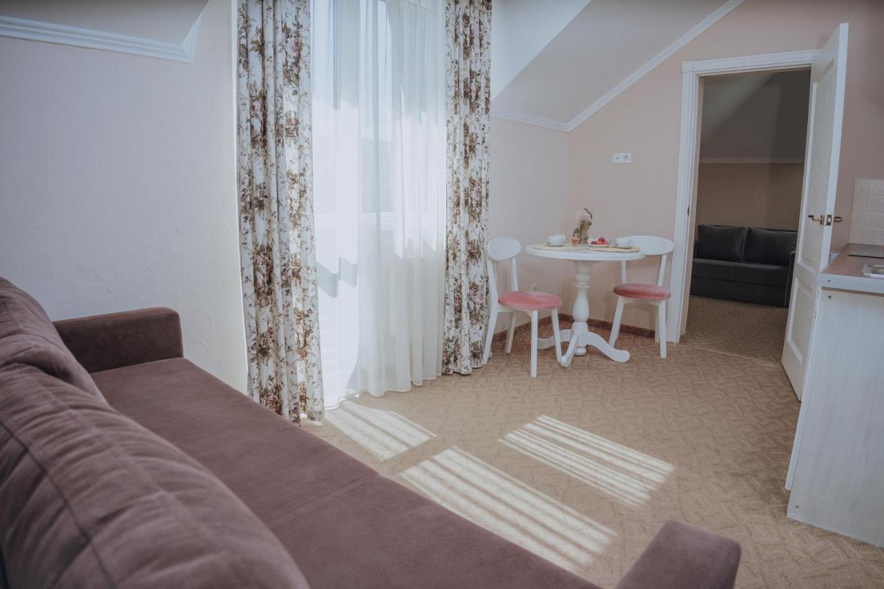 Hotel&Restaurant Premium Club Yaremche Bagian luar foto