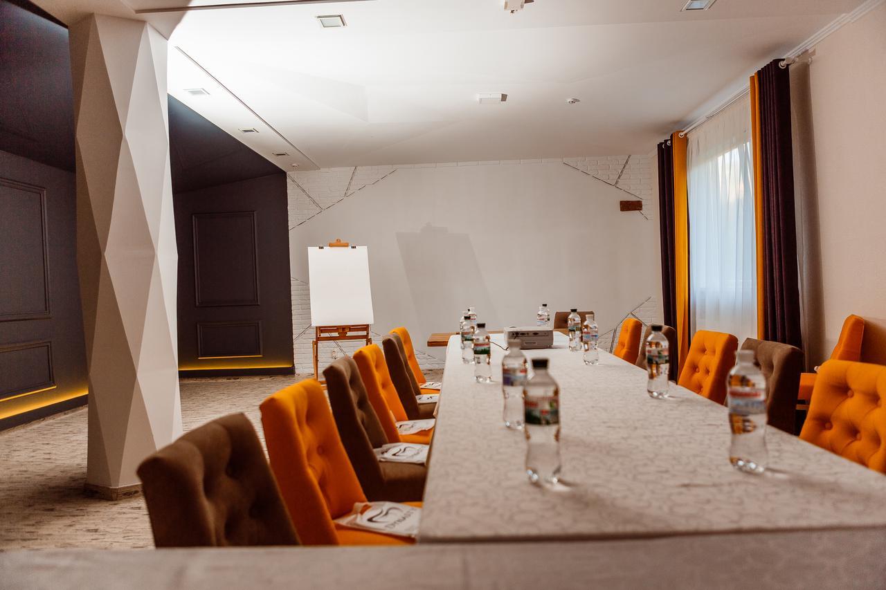 Hotel&Restaurant Premium Club Yaremche Bagian luar foto
