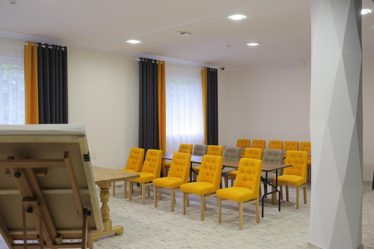 Hotel&Restaurant Premium Club Yaremche Bagian luar foto